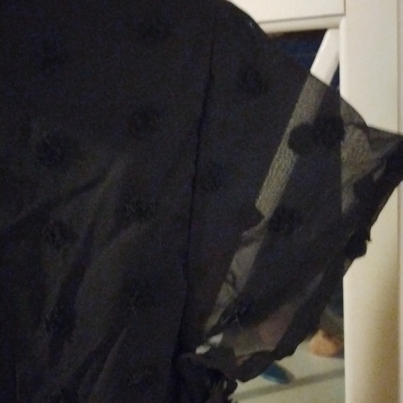 4/$20 Black short sleeved romper-M - Picture 3 of 8